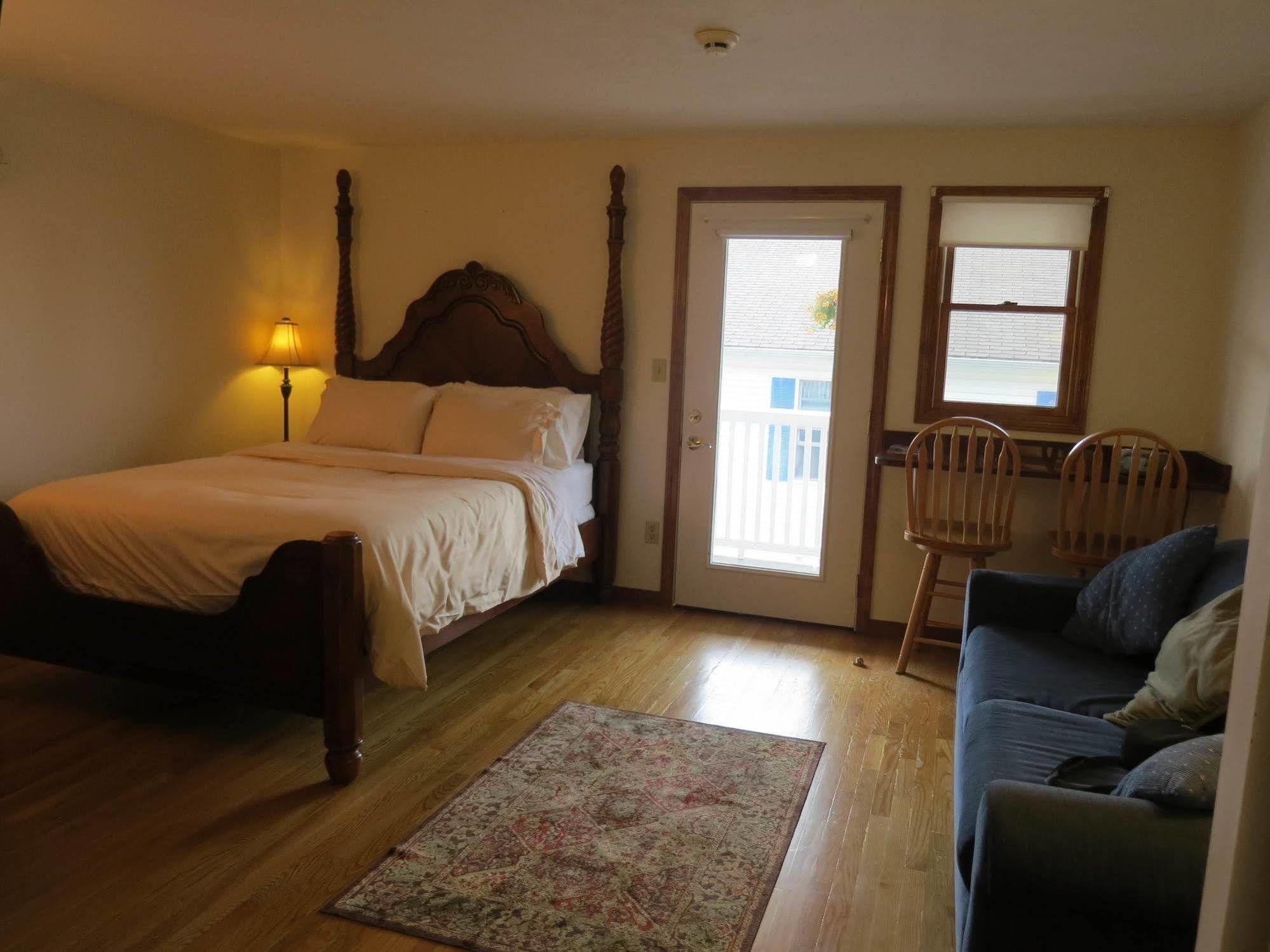 Blue Shutters Inn Carriage House Studios 오겅키트 외부 사진