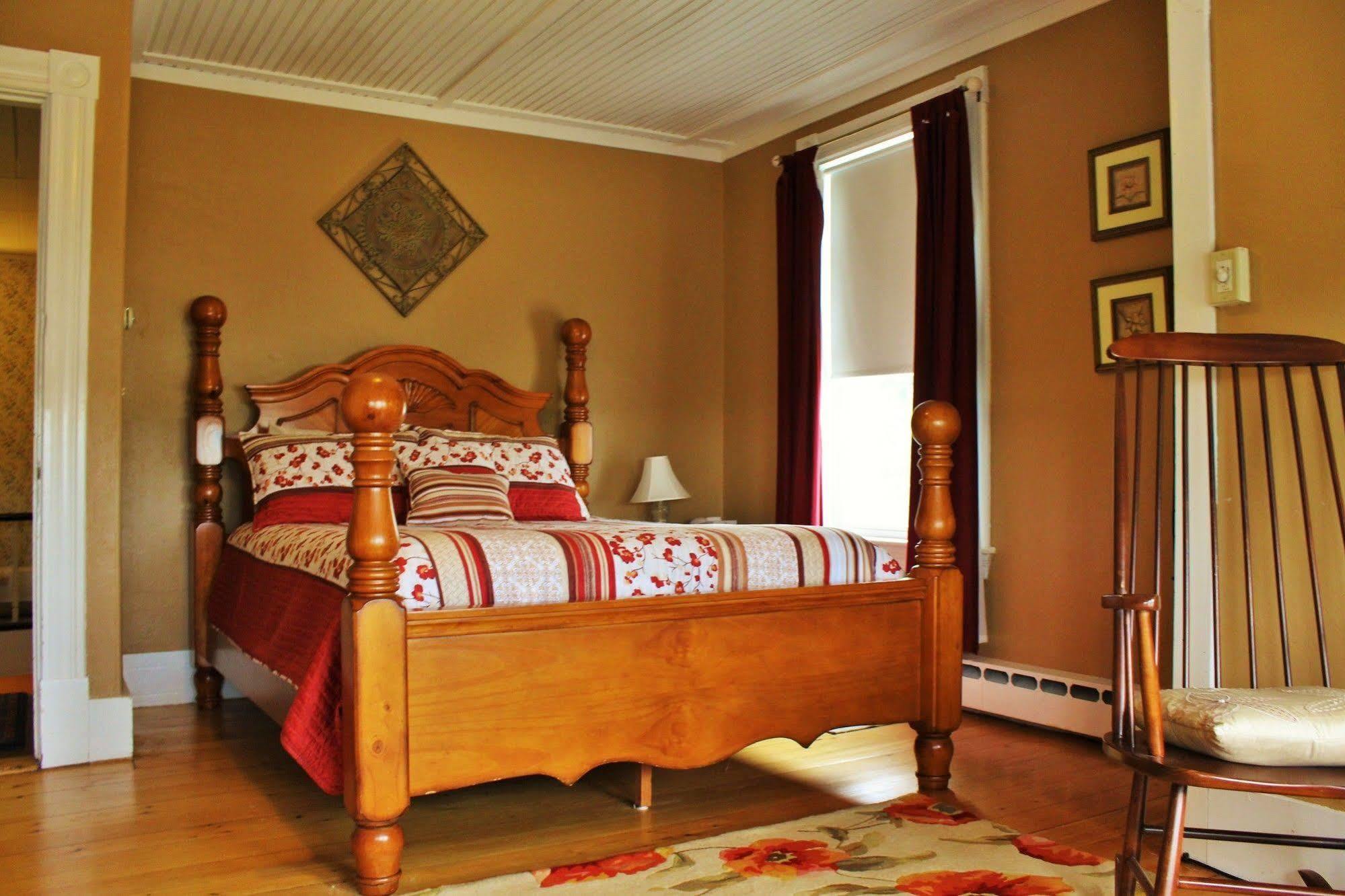 Blue Shutters Inn Carriage House Studios 오겅키트 외부 사진