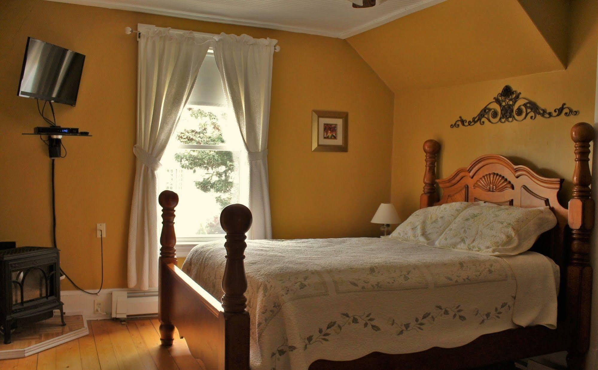 Blue Shutters Inn Carriage House Studios 오겅키트 외부 사진